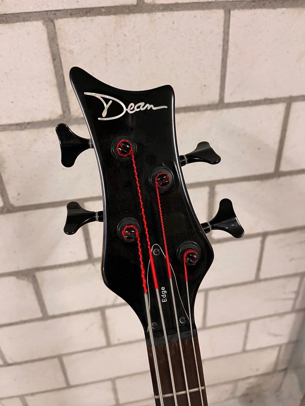 Strumenti musicali: Dean 4-String Bass, schwarz – Usato da Turgi venduto da stefanroos 2