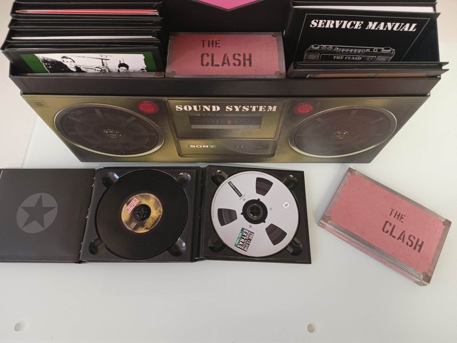 CDs: THE CLASH - SOUND SYSTEM - komplett – Gebraucht aus Mels von akaBella 2
