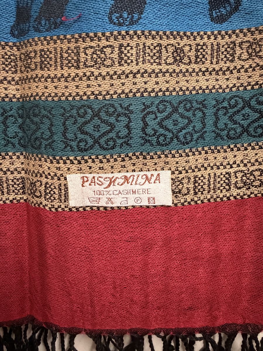 Foulard & Sciarpe: Pashmina Scarf Thai Elephant Pattern Red Blue Multi Color – Nuovo e nell'imballaggio originale da Buttikon SZ venduto da trz_6ht8 1