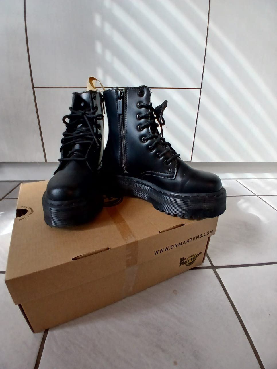 Dr. Martens Scarpe da uomo: Dr. Martens Jadon II mono vegan – Nuovo (secondo la descrizione) da Oberkulm venduto da fab_5rcb 4