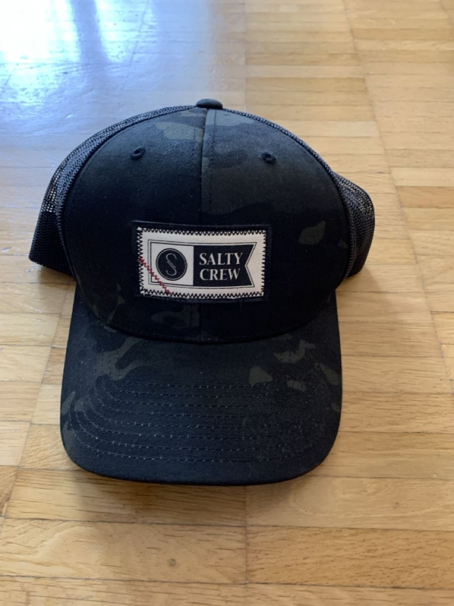 Altro in  Abbigliamento & Accessori: 3 Base Caps 2 Trucker 1 47  – Nuovo (secondo la descrizione) da Sisseln AG venduto da Gommibaerli87 3