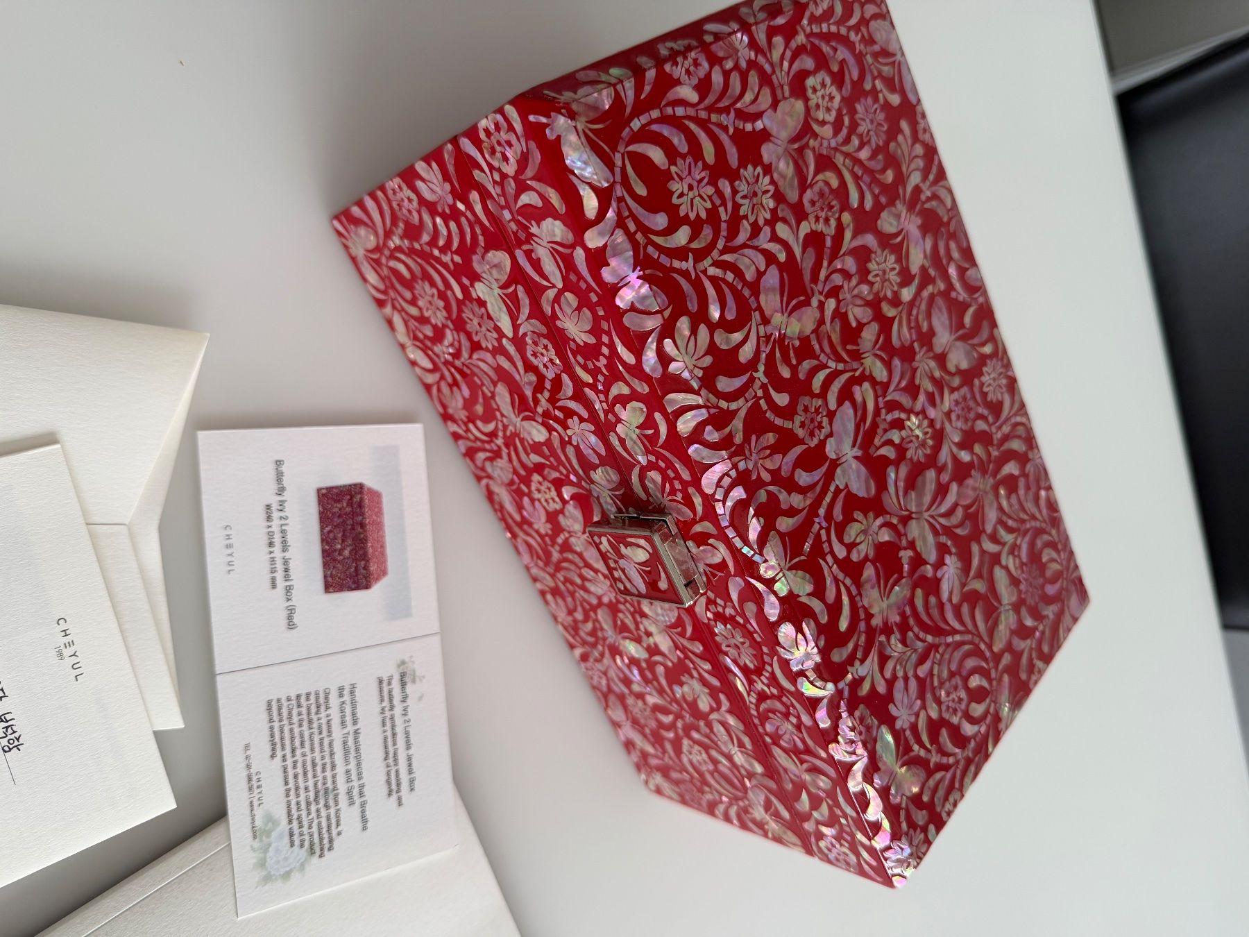 Altri gioielli: Cheyul Schmuckbox aus Perlmutt  NEU – Nuovo e nell'imballaggio originale da Interlaken venduto da nak_z98k 4