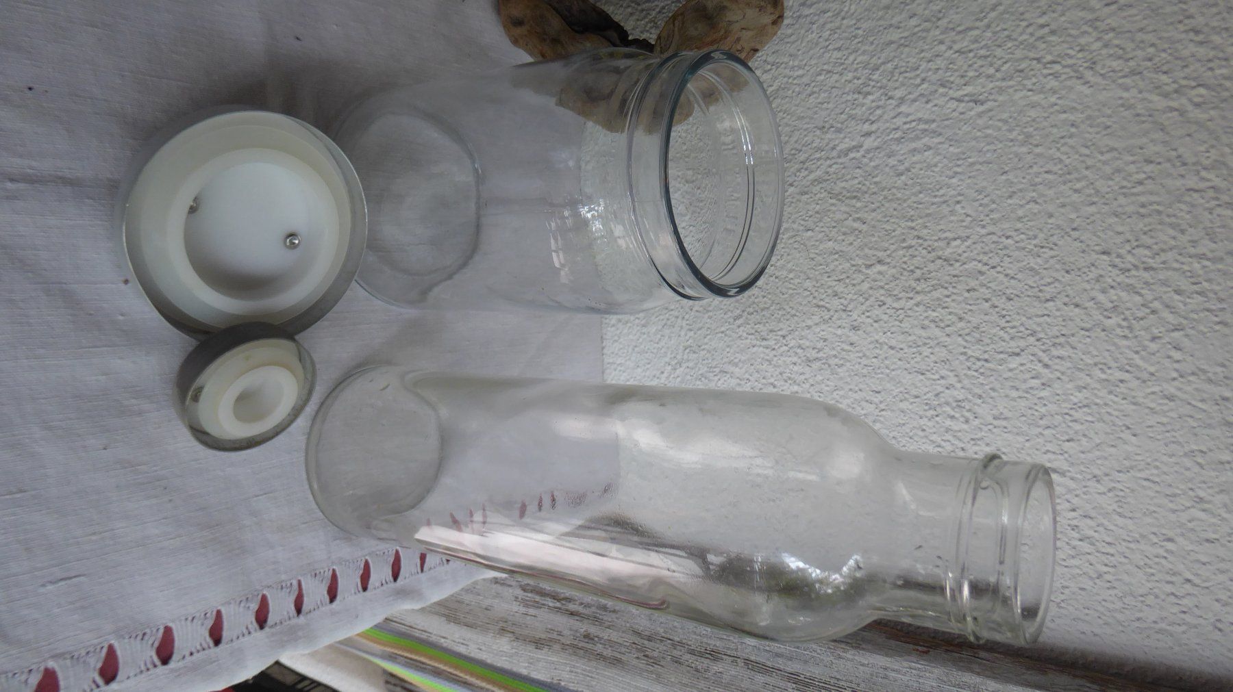 Tutte le decorazioni: 2 Deko Glasflaschen mit Deckel – Usato da Sargans venduto da Benziner 2