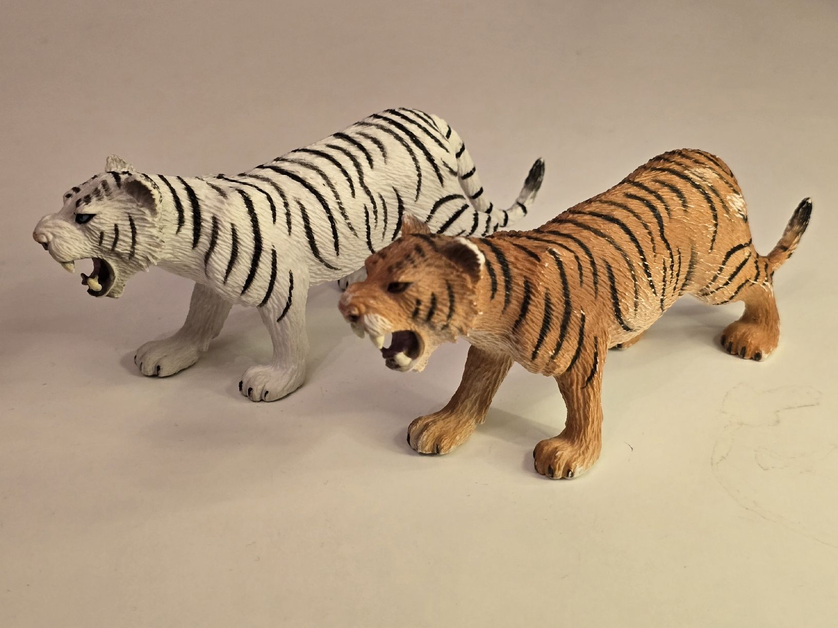 Bullyland Giocattoli: Bullyland Tiger Figuren Set, 2 Stück – Usato da Teufenthal AG venduto da thuzsu 2