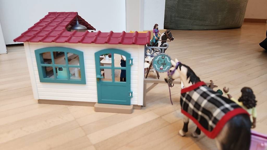 Spielzeuge: Schleich Reitercafe – Gebraucht aus Urdorf von Silvie5 4