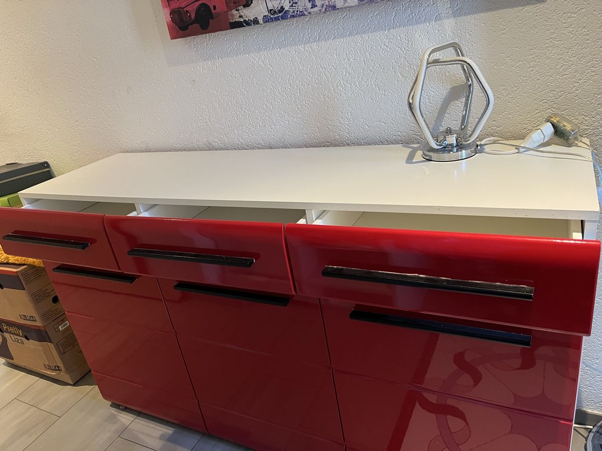 Commodes: Kommode rot – D'occasion à Matzingen par mikica71 1