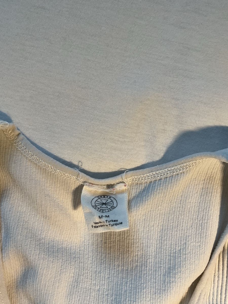 Urban Outfitters Top: Urban Outfitters Top – Usato da Brütten venduto da del_sx5m 1