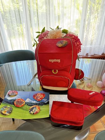 Ergobag Set: Rucksack, Etui und Kletties 