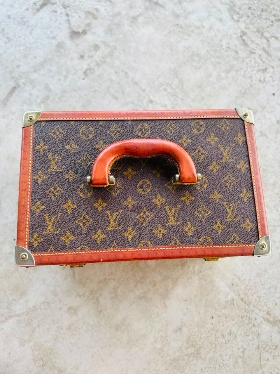 Louis Vuitton Reisekoffer: Louis-Vuitton-Kosmetikkoffer – Gebraucht aus Eschen von SirHitch 1