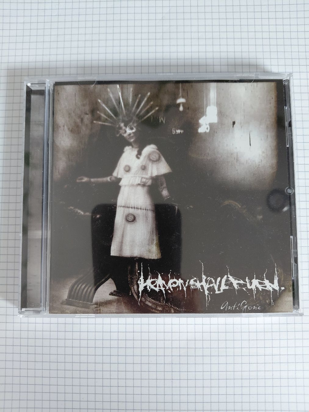 CDs: Heaven Shall Burn - Antigone – Gebraucht aus Solothurn von adr_pw5k