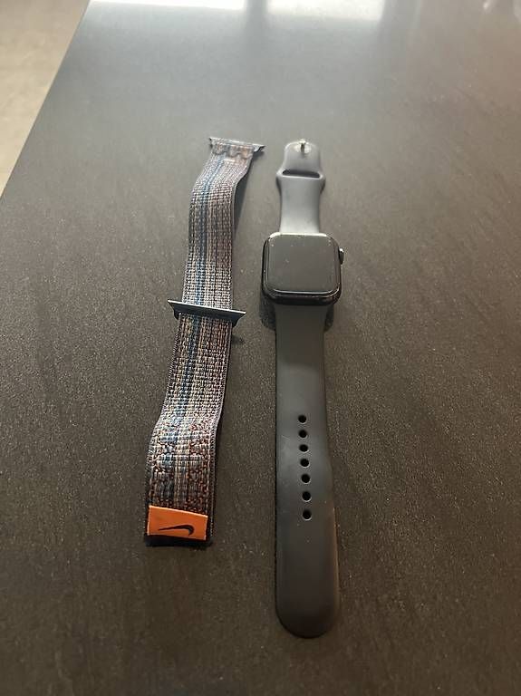 Apple Smartwatch: Apple Watch Series 9 – Usato da Rotkreuz venduto da dede97 2