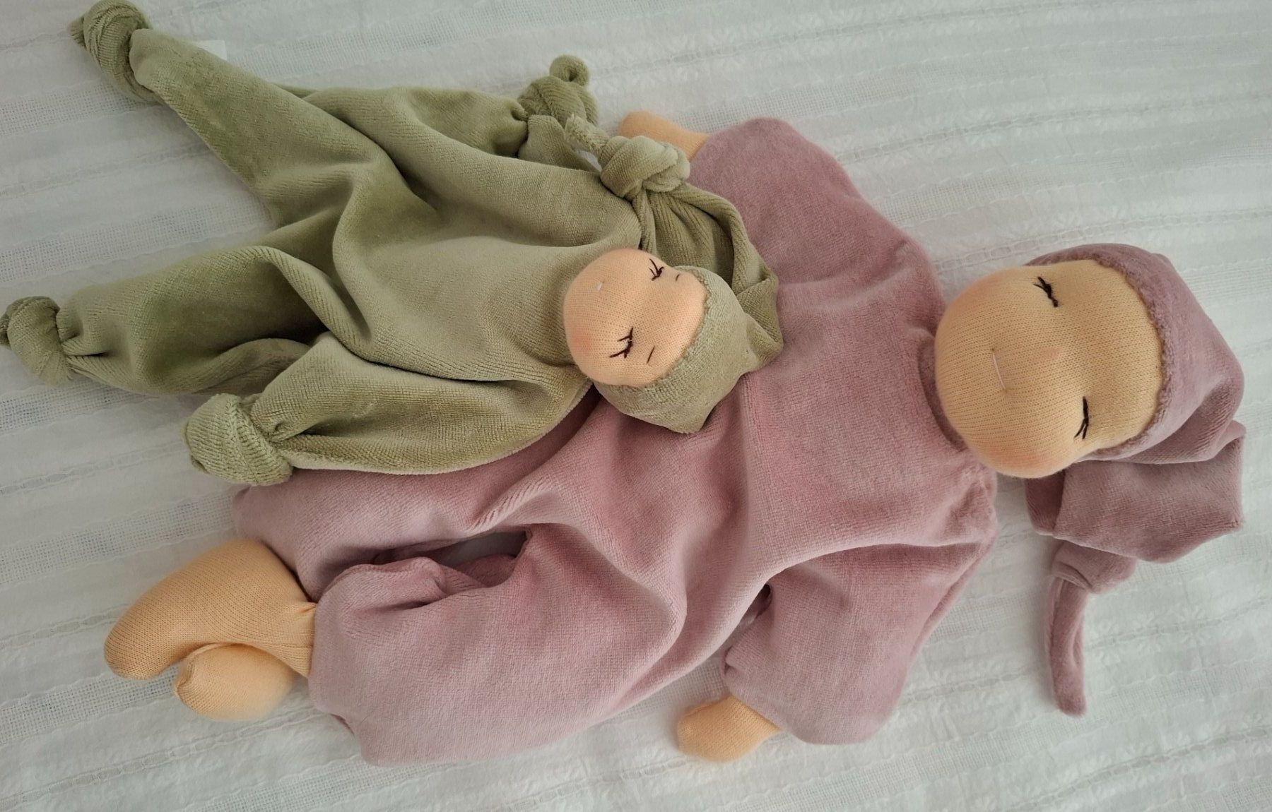 Bambole: 2 Stoffpuppen nach Waldorf Art – Nuovo (secondo la descrizione) da Port venduto da elarte