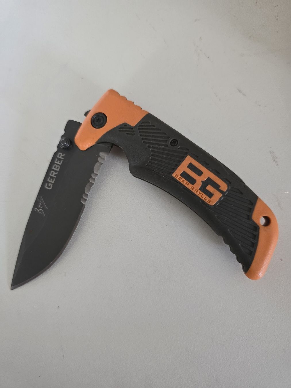 Gerber Taschenmesser: Gerber Bear Grylls Klappmesser neuwertig – Gebraucht aus winterthur von Sammlerecke
