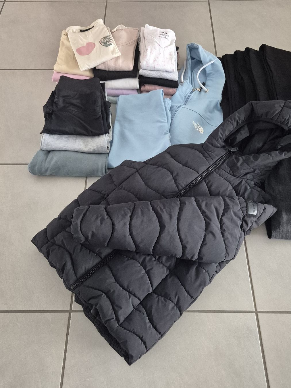 Ensembles coordonnés: Kinderkleider Gr. 146/152 – D'occasion à Wauwil par sil_gh9d 1
