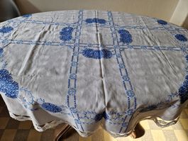 Tischtuch oval blau gestickt , Halbleinen, Spitze ,Vintage