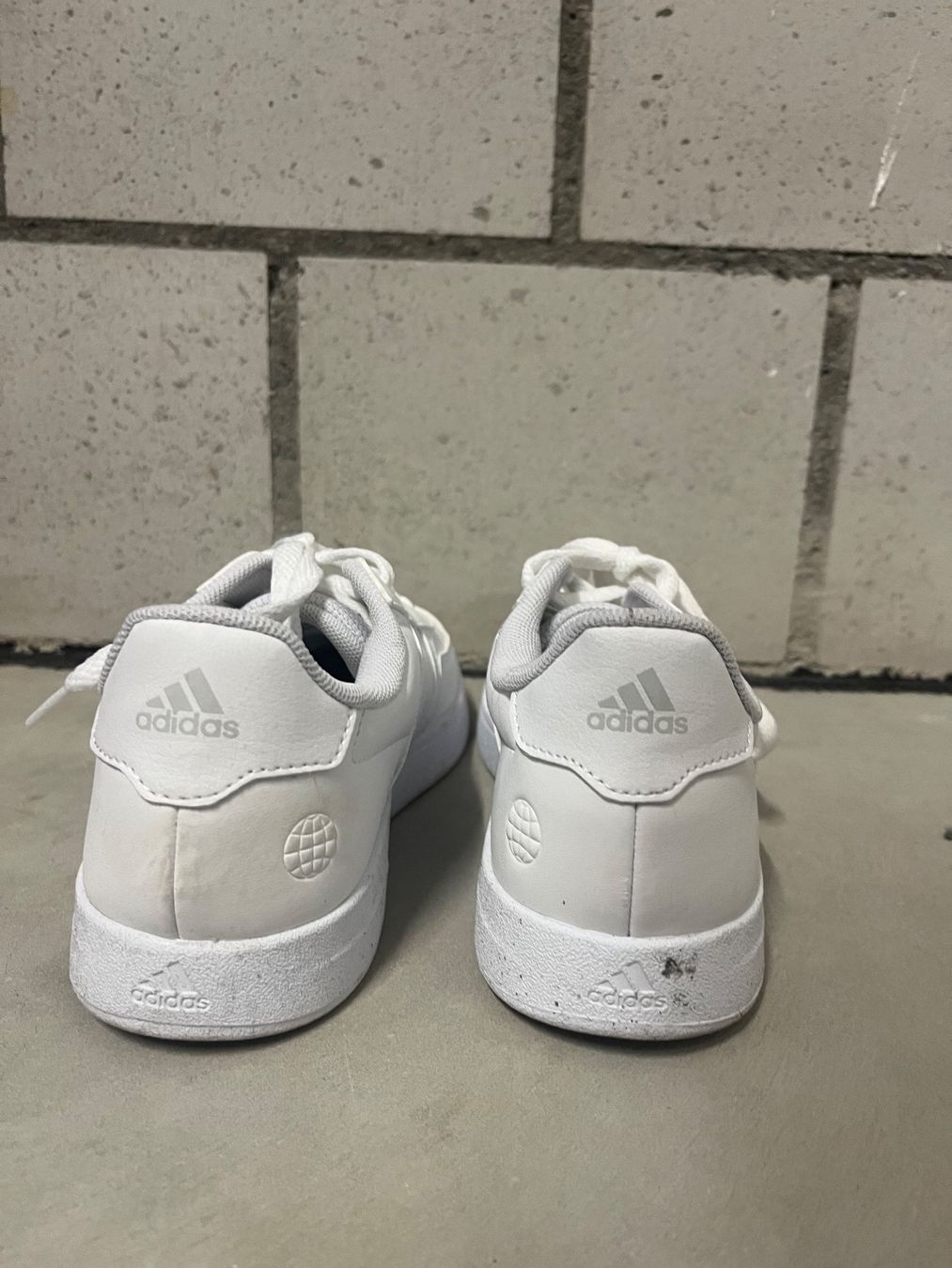 Adidas Scarpe da donna: Adidas Court weiss – Nuovo (secondo la descrizione) da Gurmels venduto da sar_znc6 4