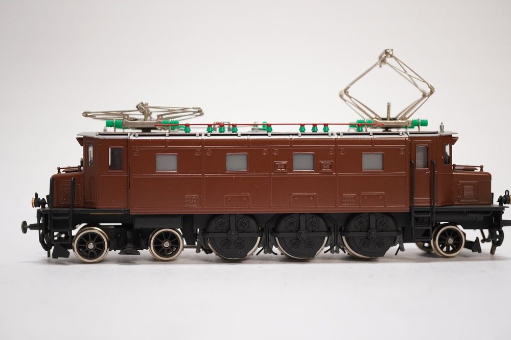Metropolitan Modelleisenbahnen: 1œ Metrop 722 SBB Ae 3/6 I 10655 braun – Gebraucht aus Uetendorf von tigermuegi 3