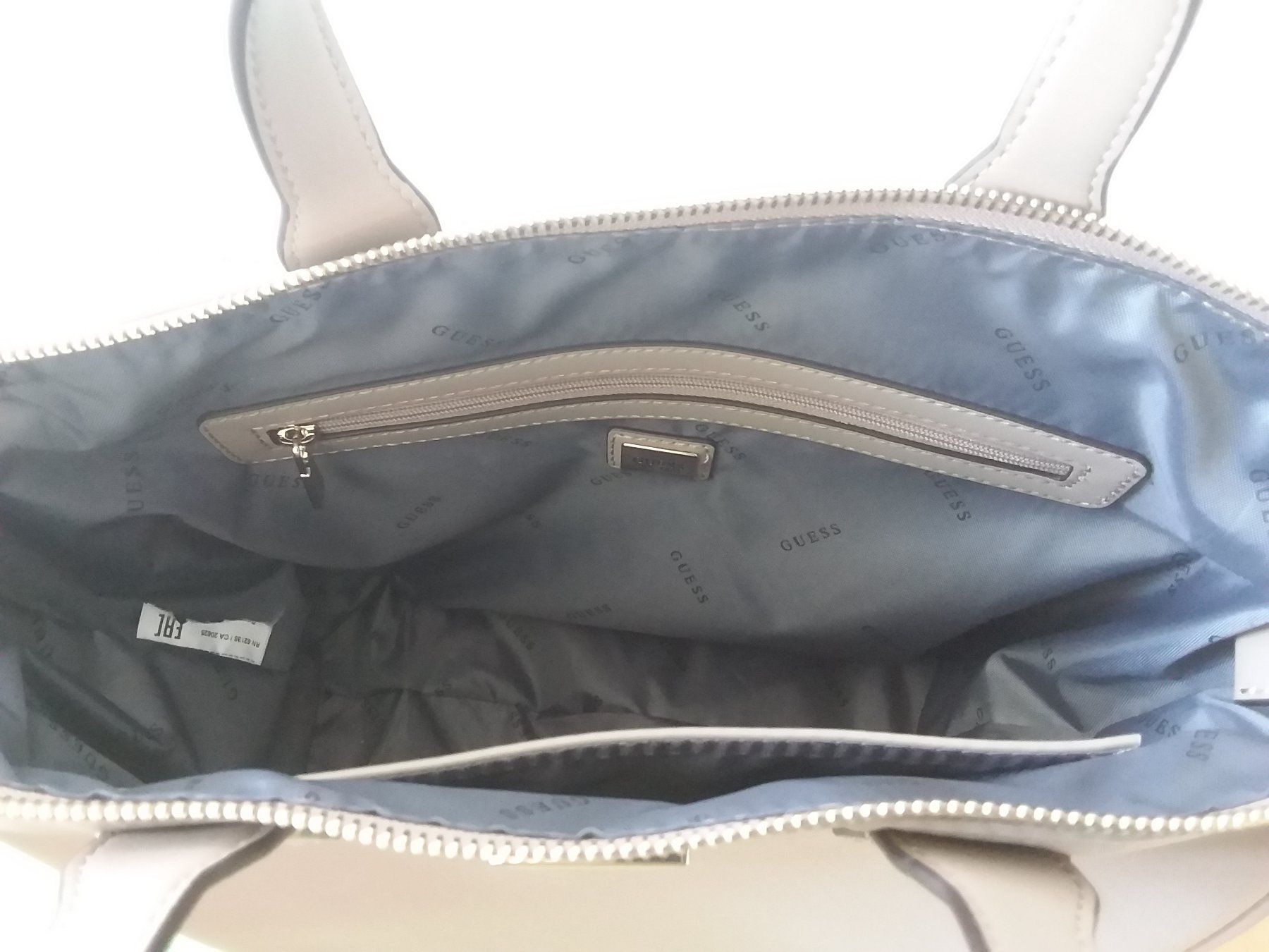 Guess Borse da donna: GUESS Handtasche – Usato da Uitikon Waldegg venduto da Risibisi7 4