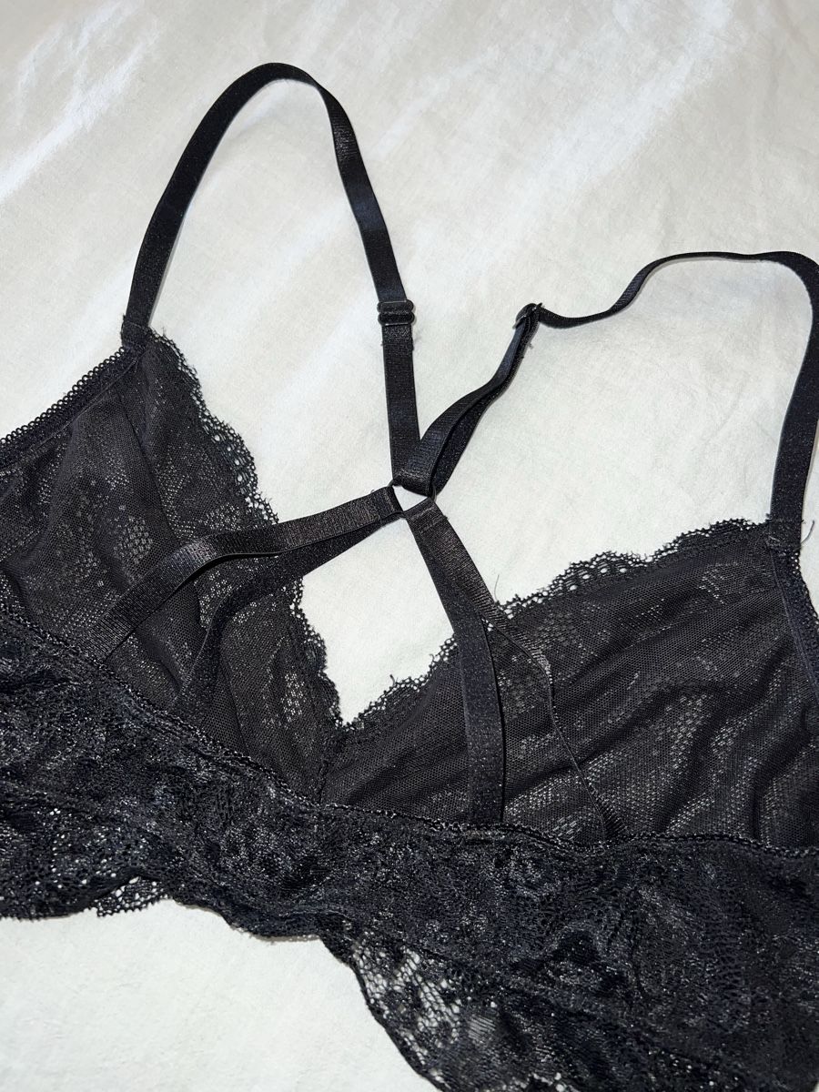 Autres dessous: Romantisches Bralette Spitze Schwarz Grösse L neuwertig  – Neuf (Voir description) à Zürich par Klimbim87 1