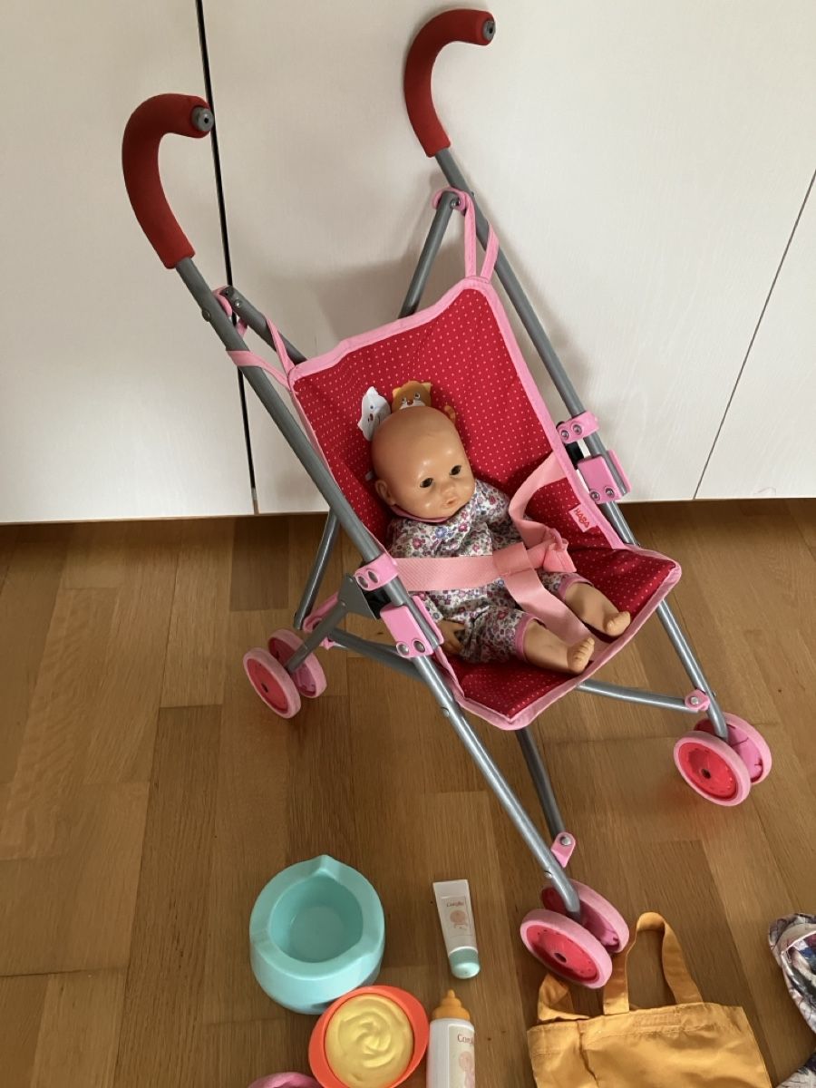 Bambole: Puppenwagen mit Puppe Corolle  – Usato da Birmensdorf ZH venduto da Valerushe 1