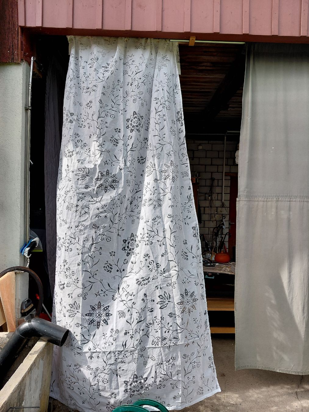 Tende: 3xVorhang weiss mit muster je 1.45x3m – Nuovo (secondo la descrizione) da zuchwil venduto da parson65