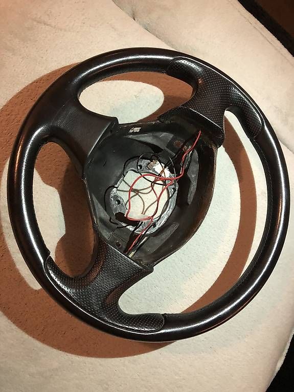 Maserati Tutti pezzi di ricambio auto: Maserati 4200 GT Coupé Spider – Usato da Lutry venduto da FunBeo 3