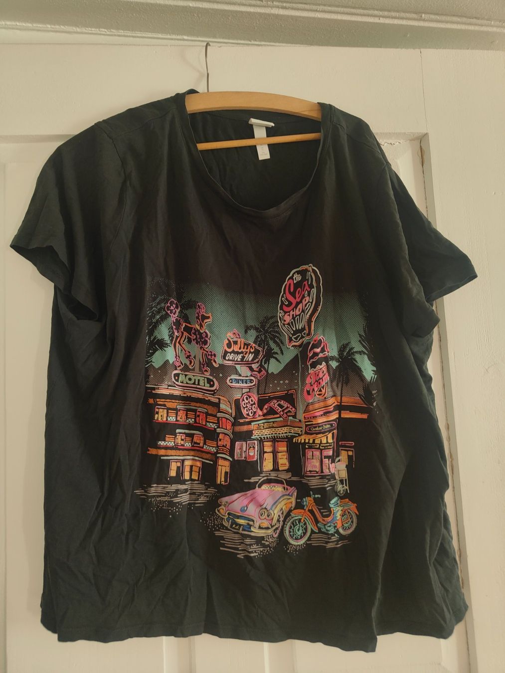 H&M T-Shirts: T-Shirt mit Aufdruck – Gebraucht aus Schleitheim von eug_1701