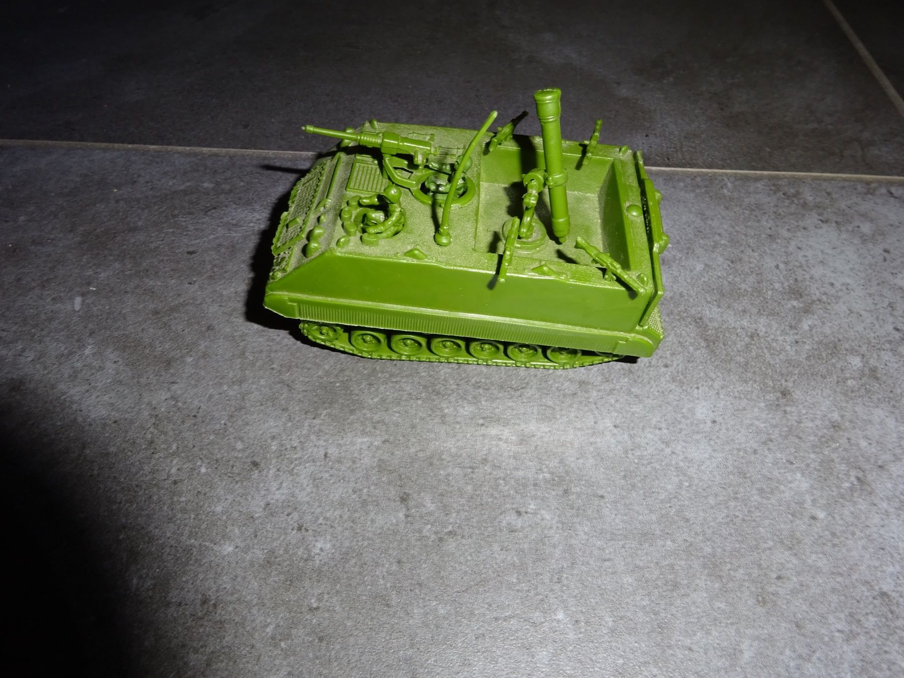 Giocattoli: Maquette a assembler VTT M113 avec mortier Marque Atlantic – Usato da Sierre venduto da sud_fg5q 1