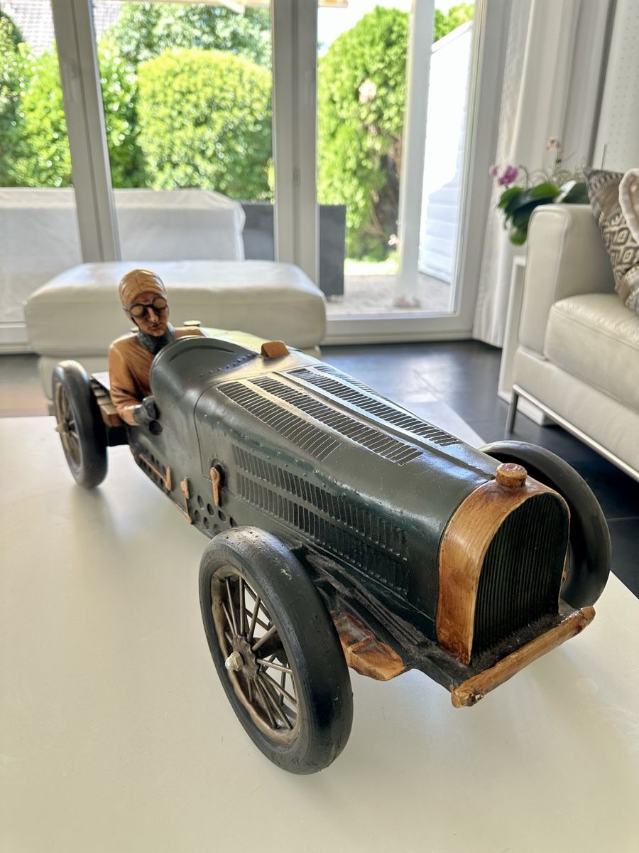 Tutte le decorazioni: Coole Bugatti Figur mit Fahrer - Dekorobjekt – Usato da Erlenbach ZH venduto da Kerli1 2