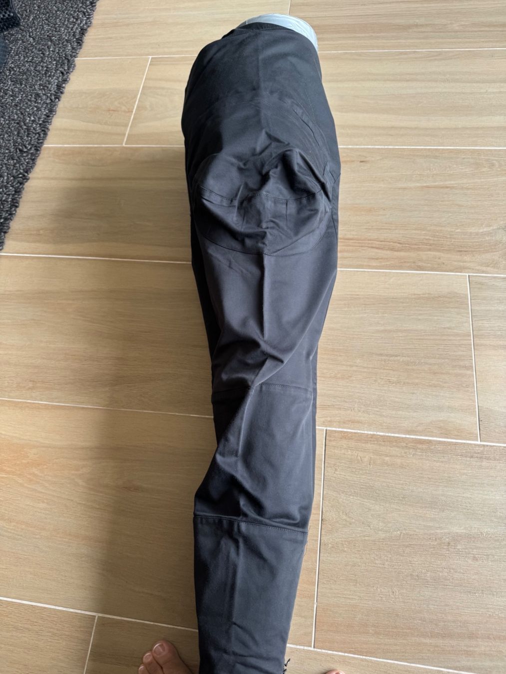 Pantaloni: Designer Hose size 36 – Usato da Münchenstein venduto da ArleneLM 2