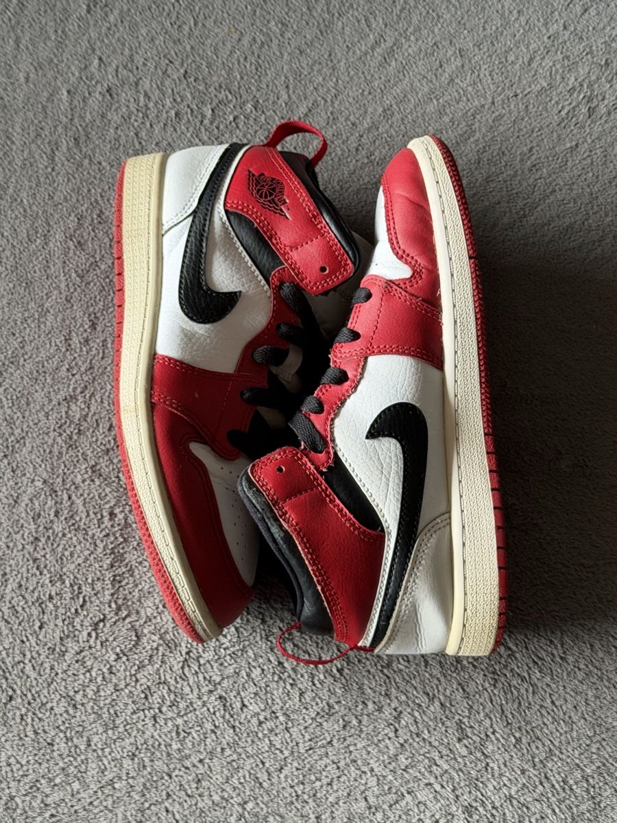 Jordan Scarpe per ragazzi: Chaussures Nike Air Jordan 1. Taille 33.5 – Usato da Montreux venduto da DMtop 2