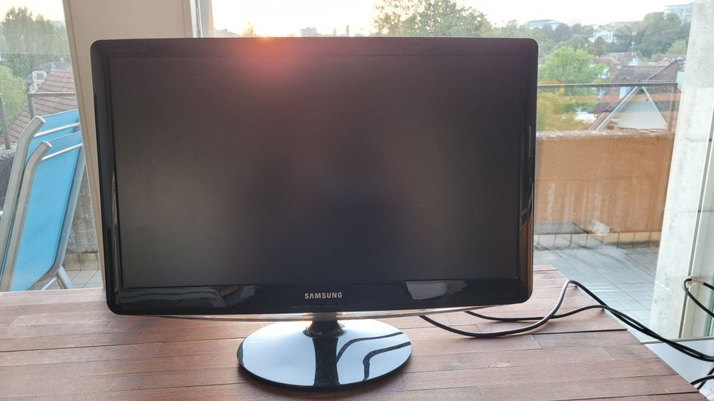 Samsung-Monitor 24" | Kaufen auf Ricardo