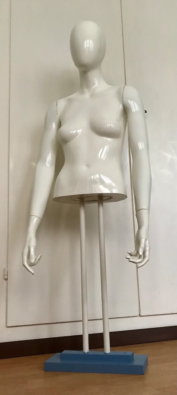 Sonstige Dekorationen & Accessoires: Schaufensterpuppe Torso Vintage 90er – Gebraucht aus Basel von nostanz 9