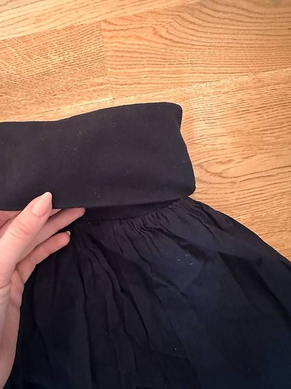 H&M Jupes: Jupe, Rock mit hohem, elastischem Bund. Gr. 36. – D'occasion à Zürich par Sunnyflower97 2