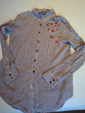 Chemise longues manches avec broderie taille S marque Marée