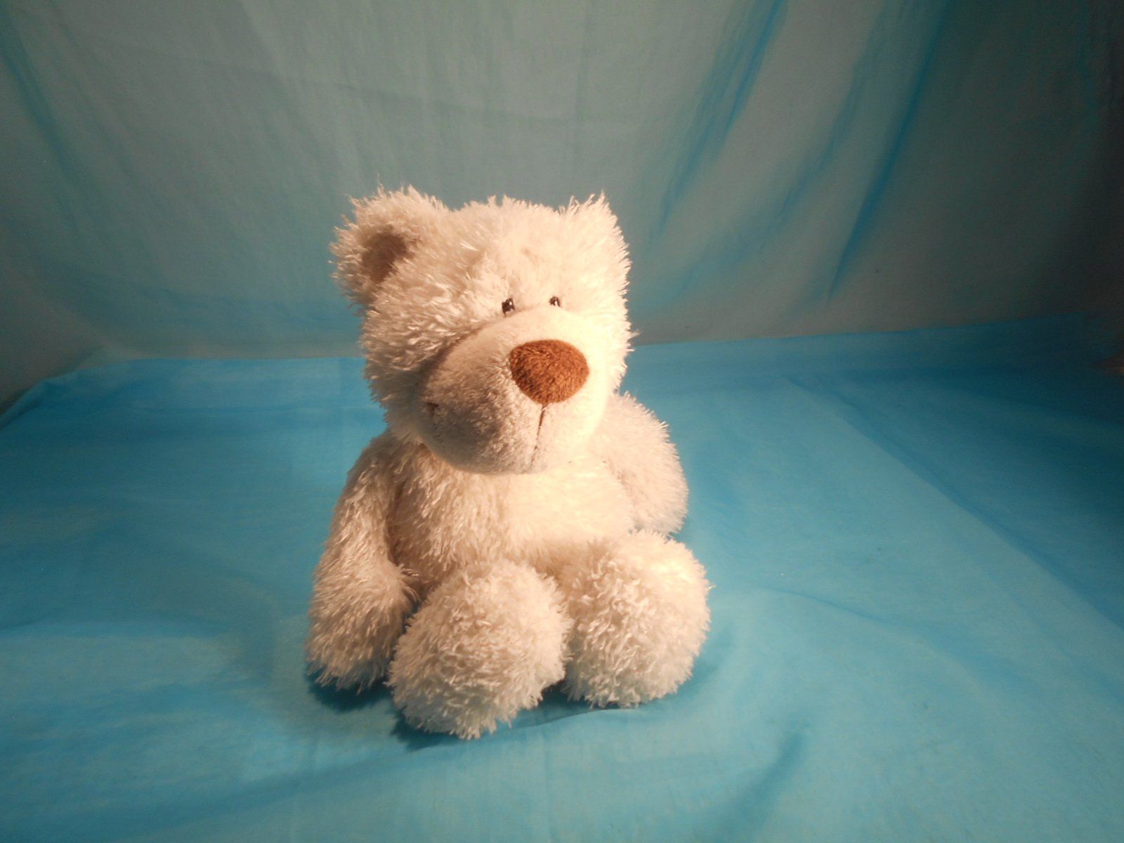 Nici Spielzeuge: NICI Bär, weiss, L: 30cm – Gebraucht aus Bellach von JingleCherry
