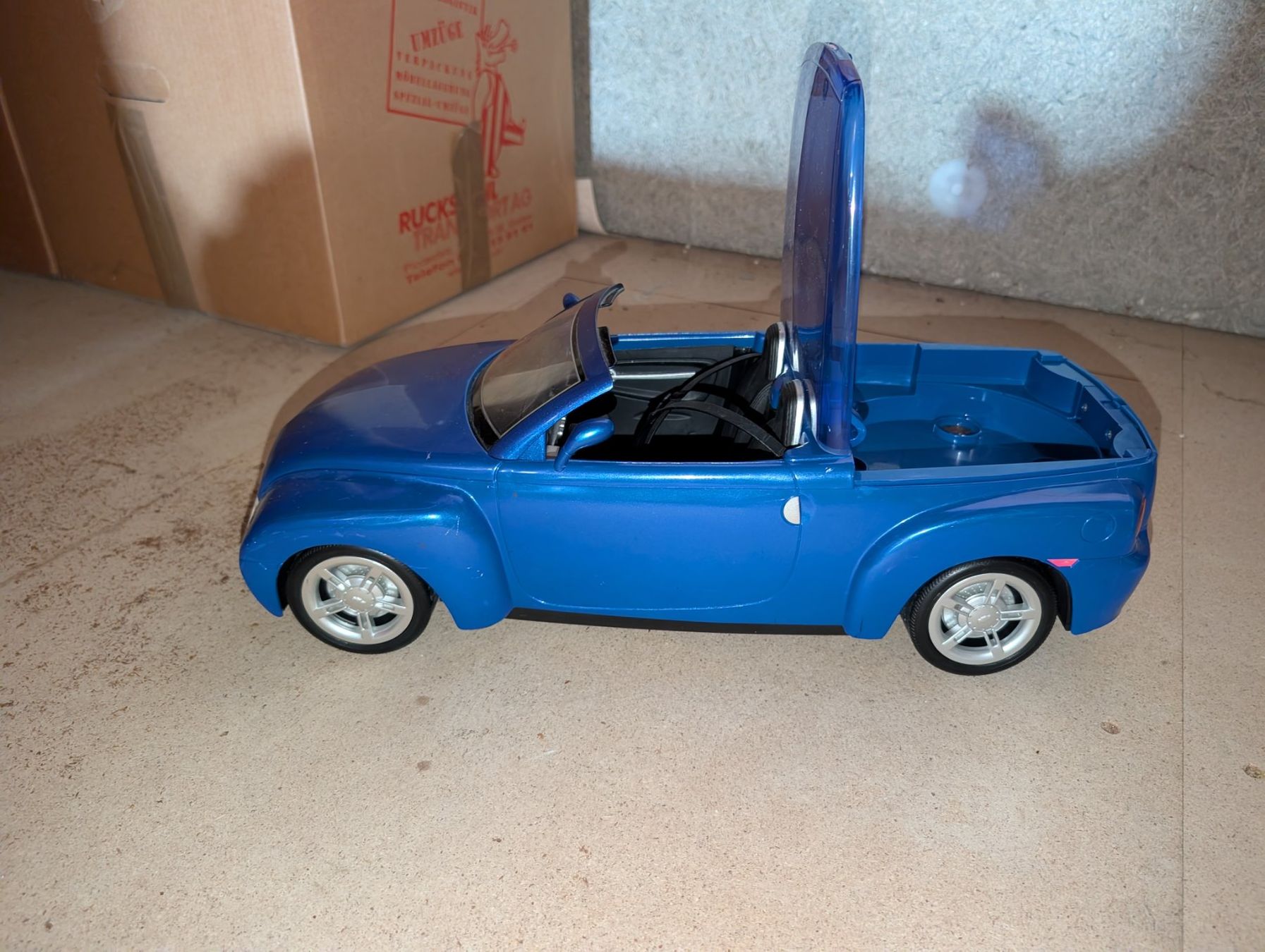 Giocattoli: Barbie Chevrolet Auto Blau – Usato da Abtwil SG venduto da kirschkobold 2