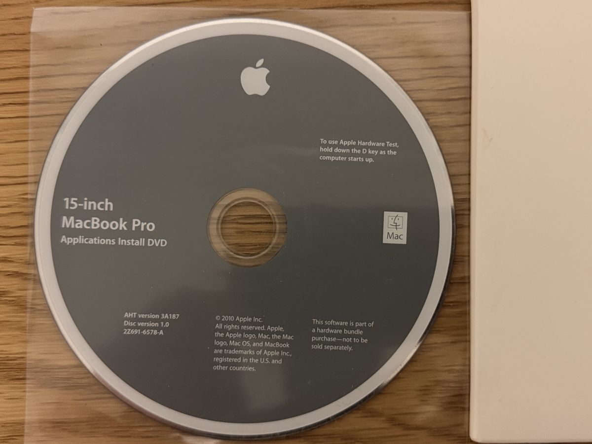 Apple Software: Original MacBook Pro OS X Install Discs – Usato da frauenfeld venduto da mac_c7jc 1