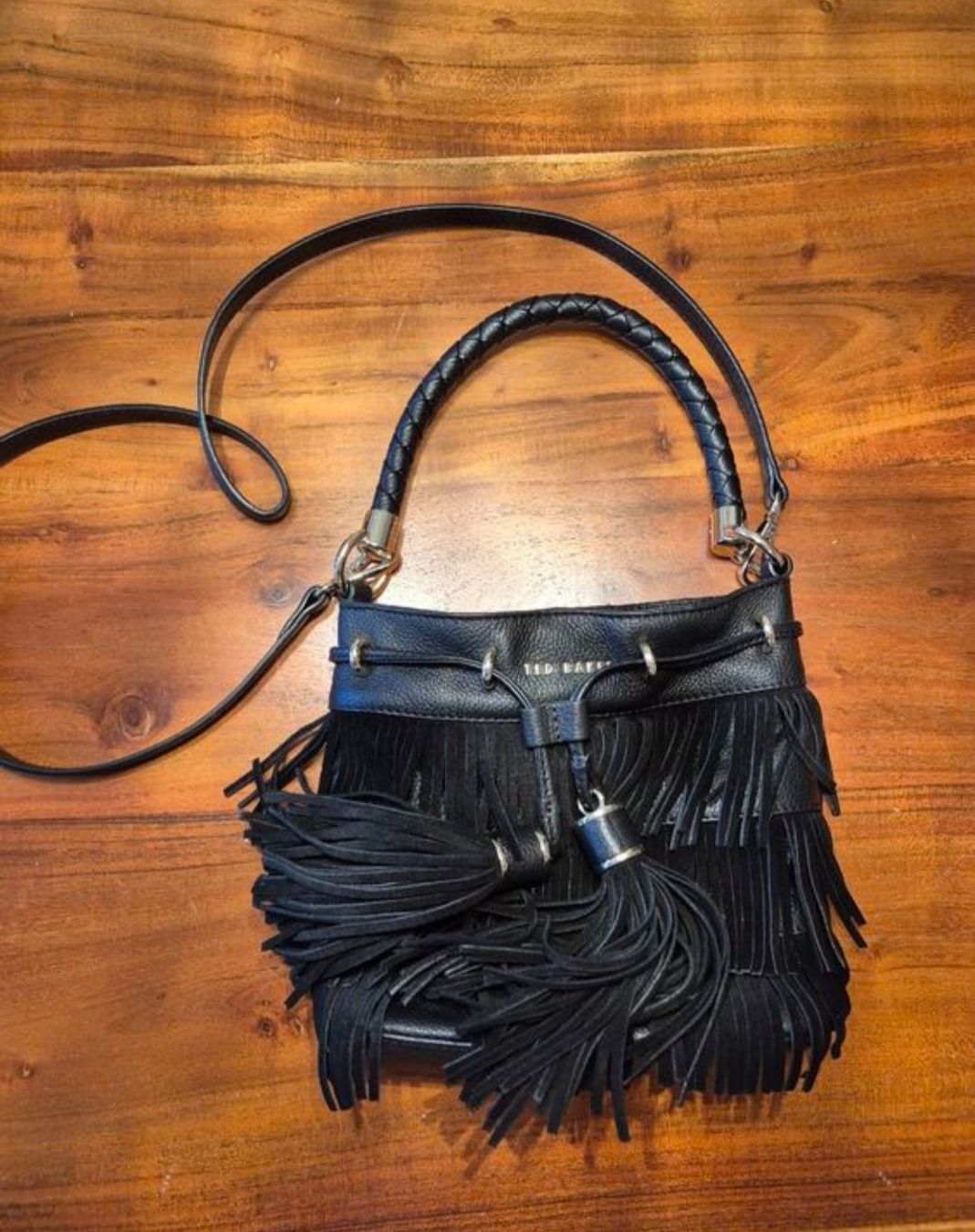 Ted Baker Borse da donna: Ted Baker Handtasche, schwarz, Fransen, neuwertig! – Nuovo (secondo la descrizione) da Basel venduto da Chahri