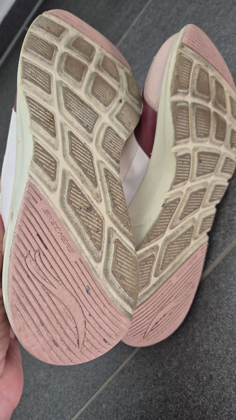 Skechers Schuhe für Mädchen: SKECHERS MEMORY FOAM 37/38 – Gebraucht aus St. Margrethen SG von vka_f8qq 1