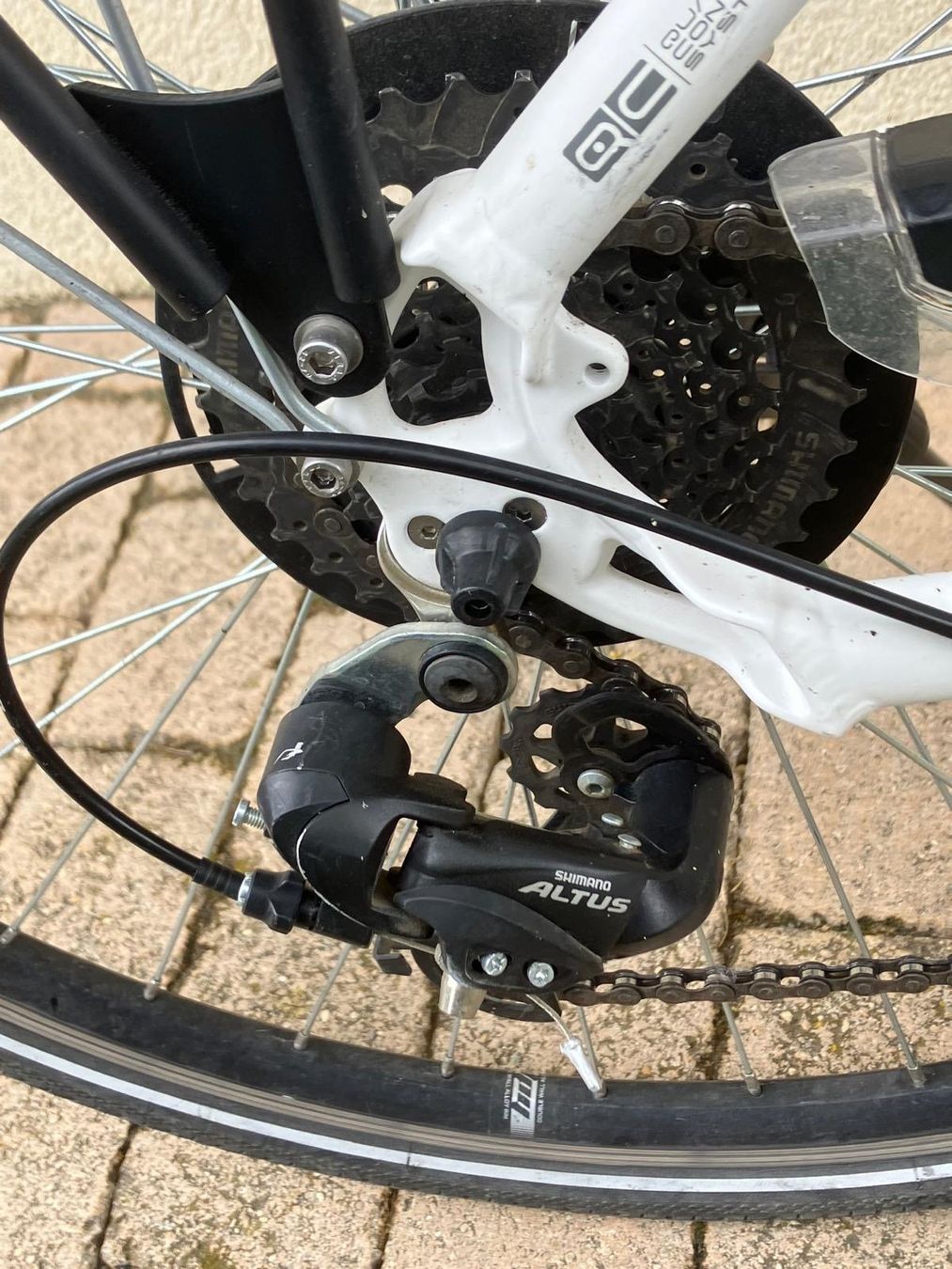 Velos: Vélo dame blanc 28 pouces shimano – Gebraucht aus Sugnens von PixelPanda1 9