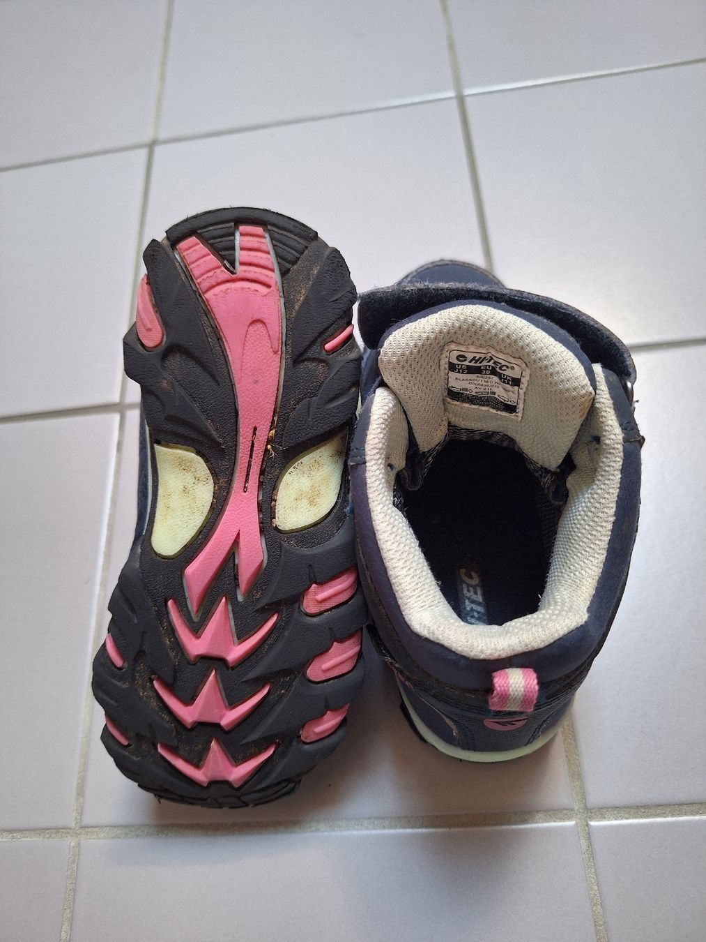 Hi-Tec Scarpe per ragazze: Wanderschuhe Hi-Tec Grösse 30 – Usato da Sissach venduto da Nothing123 2