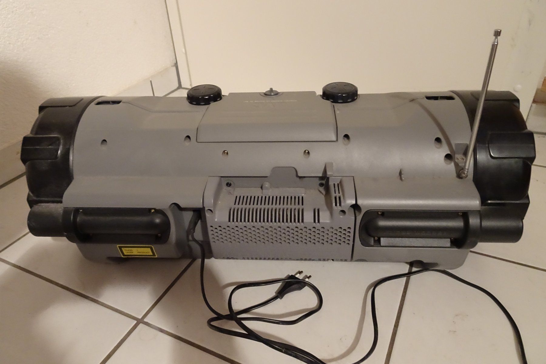 JVC Lettore multimediale & Streamer: grosser JVC CD Player mit grossen Boxen – Usato da Strengelbach venduto da schmetterling20 4