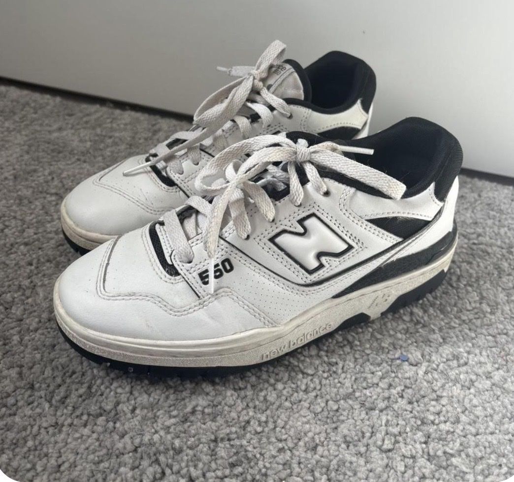 Scarpe da uomo: new balance 550 blanches et noires – Nuovo (secondo la descrizione) da Ardon venduto da loanneroch