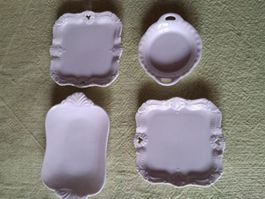 4 weiss Porzellan Tellerchen  , zum bemalen