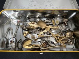 Grosse Sammlung von Souvenirlöffel aus aller Welt!