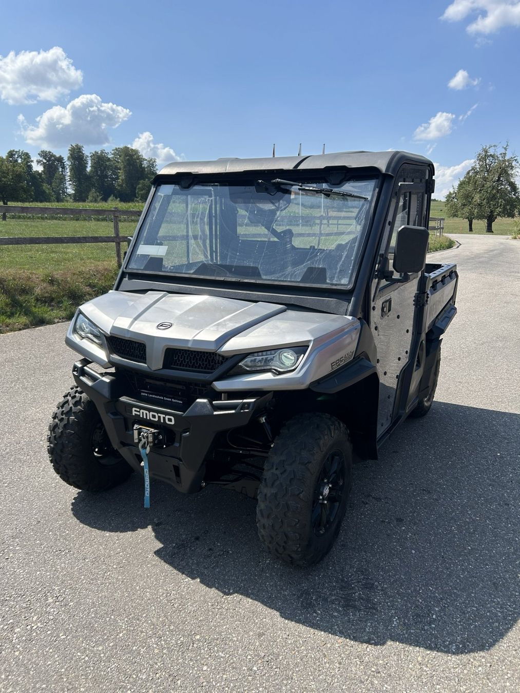 Cf Moto Touring: CFMOTO UFORCE 1000 UTV – D'occasion à Altbüron par luc_2fl8