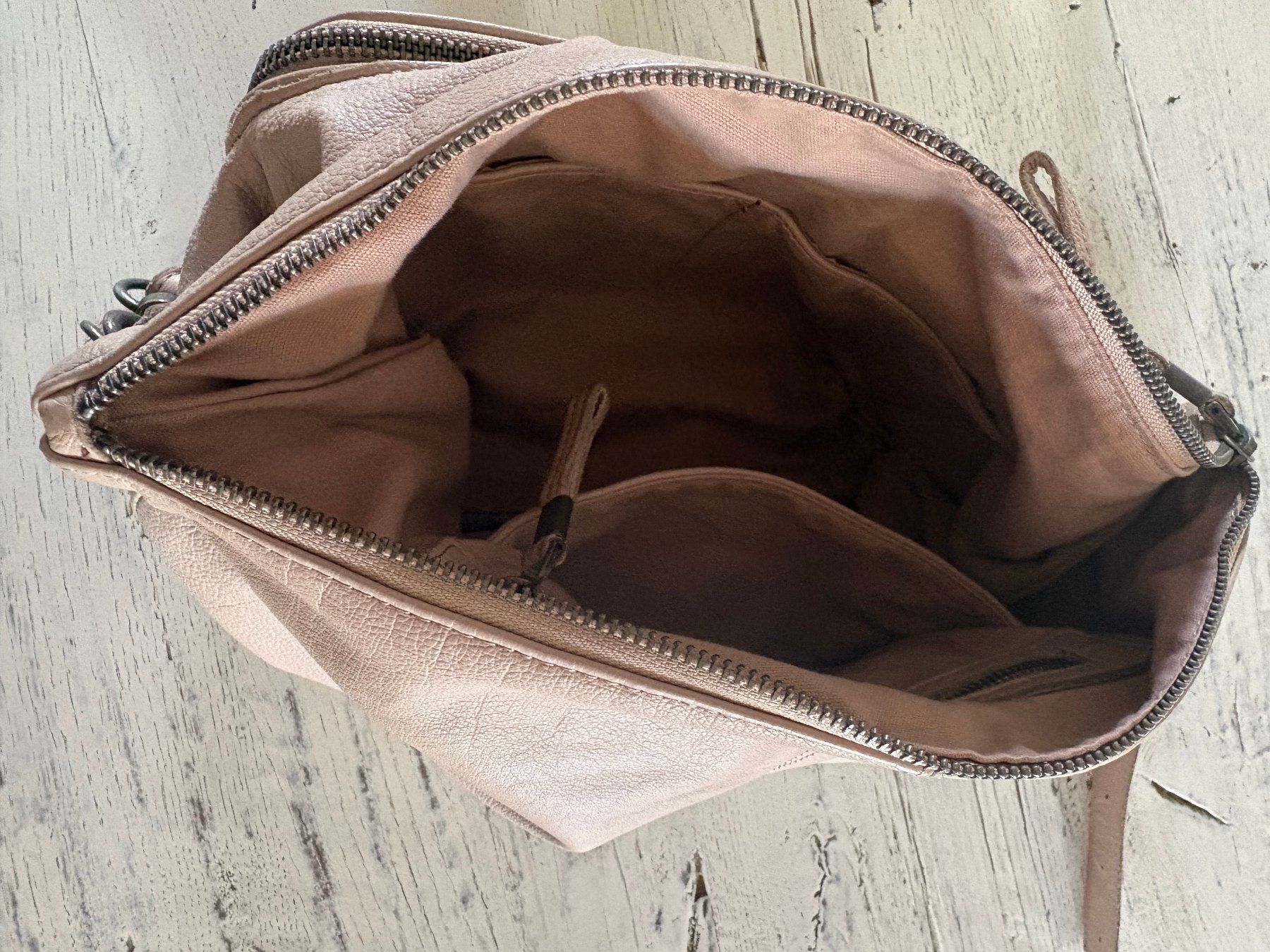 Liebeskind Sacs femmes: Tasche von Liebeskind – D'occasion à Deitingen par sonne747 3