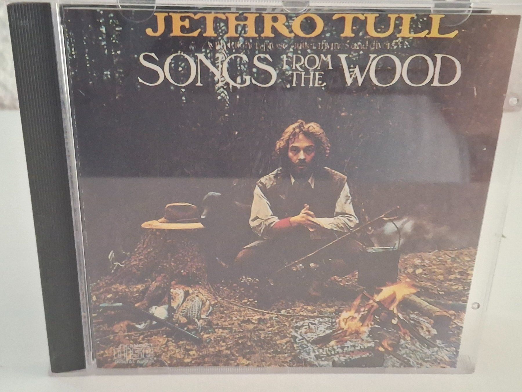 CD: CD JETHRO TULL - SONGS FROM THE WOOD – Usato da Aarberg venduto da Jackup1