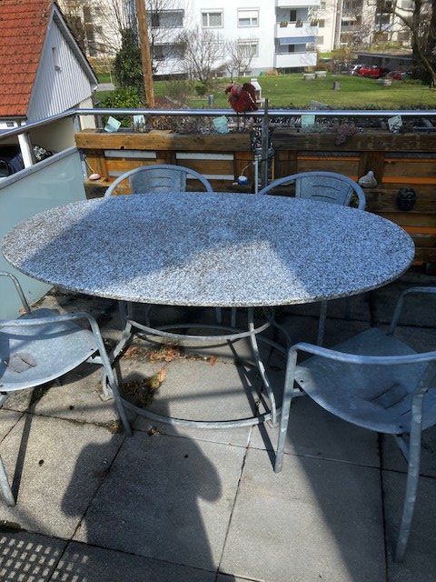 Set di tavolo e panche: ovaler Gartentisch mit 4 Stühlen – Usato da Goldach venduto da Mungaloch 1